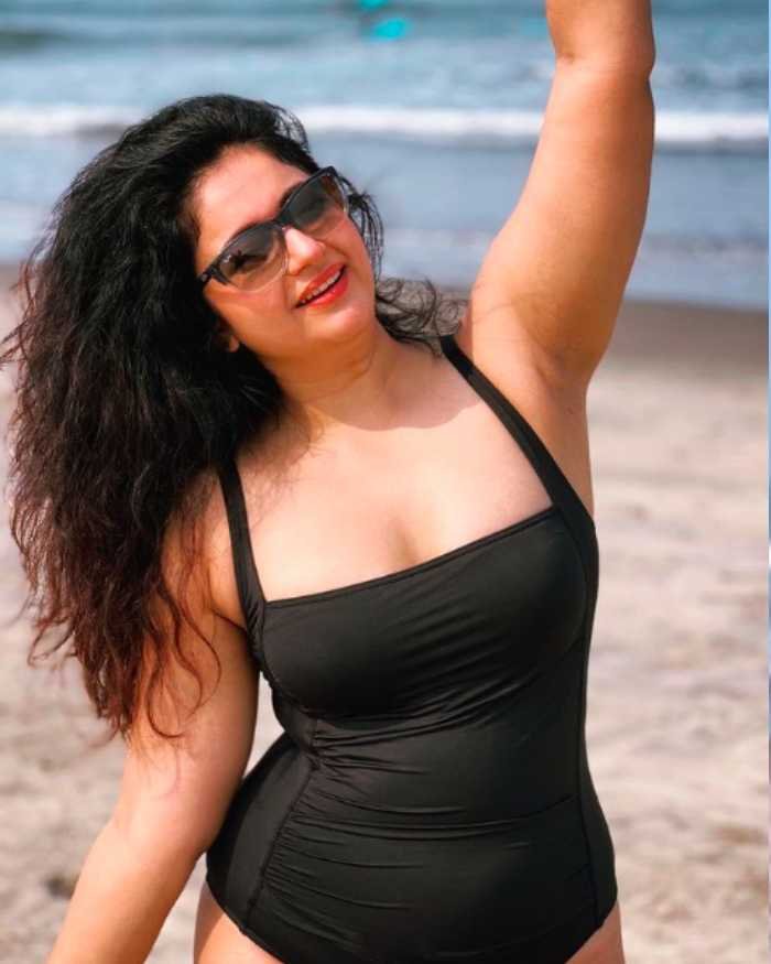 poonam_bajwa 2